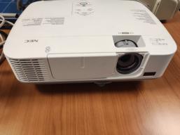 Photo détaillant le don Vidéoprojecteur NEC M300W