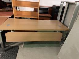 Photo détaillant le don Bureau bois foncé 1.60/80