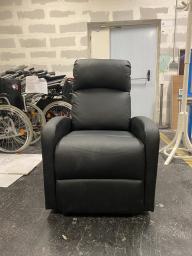 Photo détaillant le don Fauteuil noir