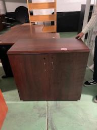 Photo détaillant le don meuble 2 portes bois foncé 90/45 H82