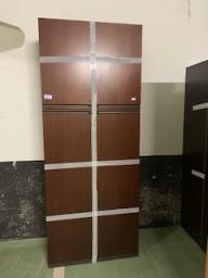 Photo détaillant le don Armoire bois foncé 4 protes 90/46 H 2.25