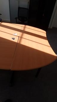 Photo détaillant le don Mobilier de bureau pour la BNUS