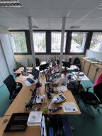 Photo détaillant le don lot de 4 bureaux