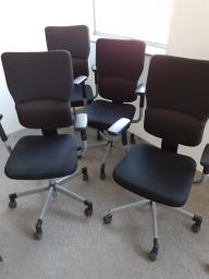 Photo détaillant le don lot de 4 fauteuils