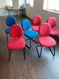 Photo détaillant le don lot de 11 chaises luges