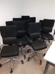 Photo détaillant le don Lot de 10 fauteuils identiques