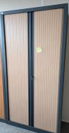Photo détaillant le don Armoire marron