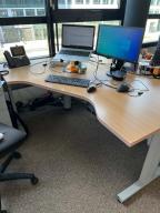 Photo détaillant le don Bureau compact gauche