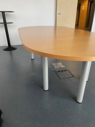 Photo détaillant le don TABLE DE REUNION 240CM X 120CM