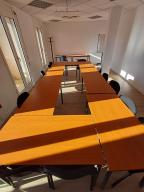 Photo détaillant le don Don 9 tables 6 places en bois (salle réunion ou bureau)