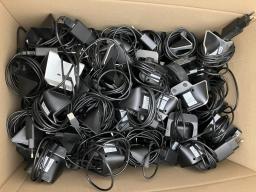 Photo détaillant le don Téléphones type DECT + filaires + pieuvres