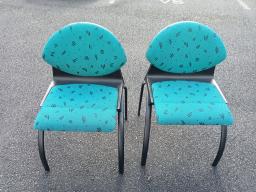 Photo détaillant le don Lot de 2 fauteuils
