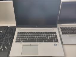 Photo détaillant le don PC portable 850 G5 – lot de 3
