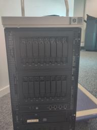 Photo détaillant le don HP ProLiant ML350p G8 *2