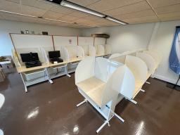 Photo détaillant le don 15 meubles d'auto-apprentissage de langues