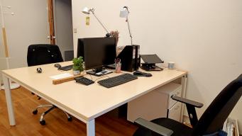 Photo détaillant le don Tables bureaux ou réunions