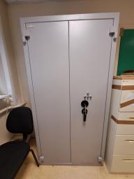 Photo détaillant le don Armoire forte