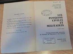Photo détaillant le don Ouvrage "Les pensions civiles et militaires" - Paul Carcelles - Georges Mas