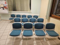 Photo détaillant le don Ensemble de 164 sièges fixés par 2, 4, 5 ou 8
