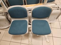Photo détaillant le don Ensemble de 164 sièges fixés par 2, 4, 5 ou 8