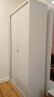 Photo détaillant le don Armoire à portes coulissantes