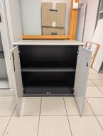 Photo détaillant le don Meuble bas 2 portes battantes