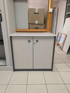 Photo détaillant le don Meuble bas 2 portes battantes