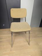 Photo détaillant le don Chaise beige