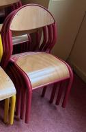 Photo détaillant le don Lot de 14 chaises enfants