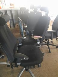 Photo détaillant le don CONVENTION EN COURS - Lot de fauteuils de bureau TH / adaptés - pour pièces