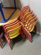 Photo détaillant le don Lot de 15 Chaises enfants