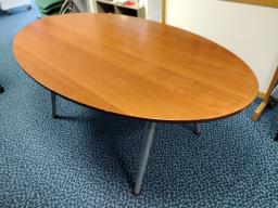 Photo détaillant le don TABLE OVALE - BOIS