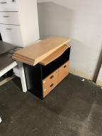 Photo détaillant le don Meuble bas de bureau