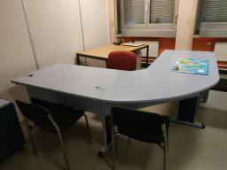 Photo détaillant le don Donne mobilier de bureau au CFP de Valenciennes
