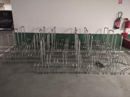 Photo détaillant le don Ensemble de racks de vélos
