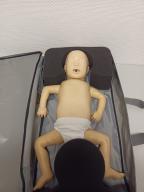 Photo détaillant le don 2 mannequins RCP adulte et 1 mannequins OVA nourrisson