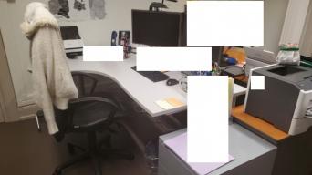 Photo détaillant le don Bureau angle 180x140 - état correct