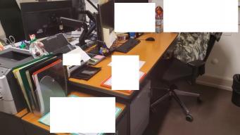 Photo détaillant le don Bureau droit 180x80 - état moyen