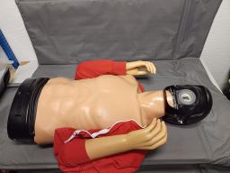 Photo détaillant le don 2 mannequins RCP adulte et 1 mannequins OVA nourrisson