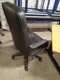 Photo détaillant le don Fauteuil de bureau en skai