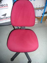 Photo détaillant le don Chaise de bureau tissu rouge (ref interne 27.8)