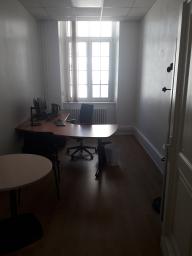Photo détaillant le don lot de mobilier PRIE