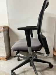 Photo détaillant le don Lot de 10 fauteuils de bureau