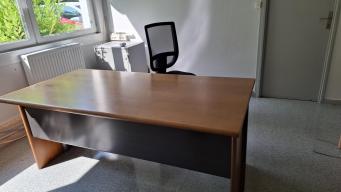 Photo détaillant le don Bureau