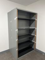 Photo détaillant le don Armoires hautes