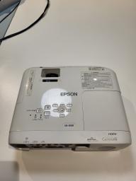 Photo détaillant le don Vidéoprojecteur EPSON EB-W49