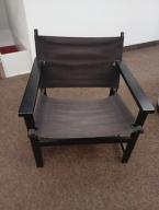 Photo détaillant le don 4 fauteuils bois et tissu