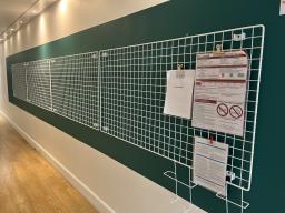 Photo détaillant le don Lot de 4 grilles d'affichage