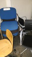 Photo détaillant le don Ensemble de chaises de réunion - Musée du Louvre