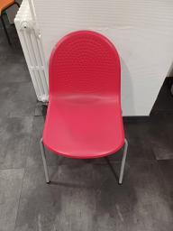 Photo détaillant le don Chaises plastiques